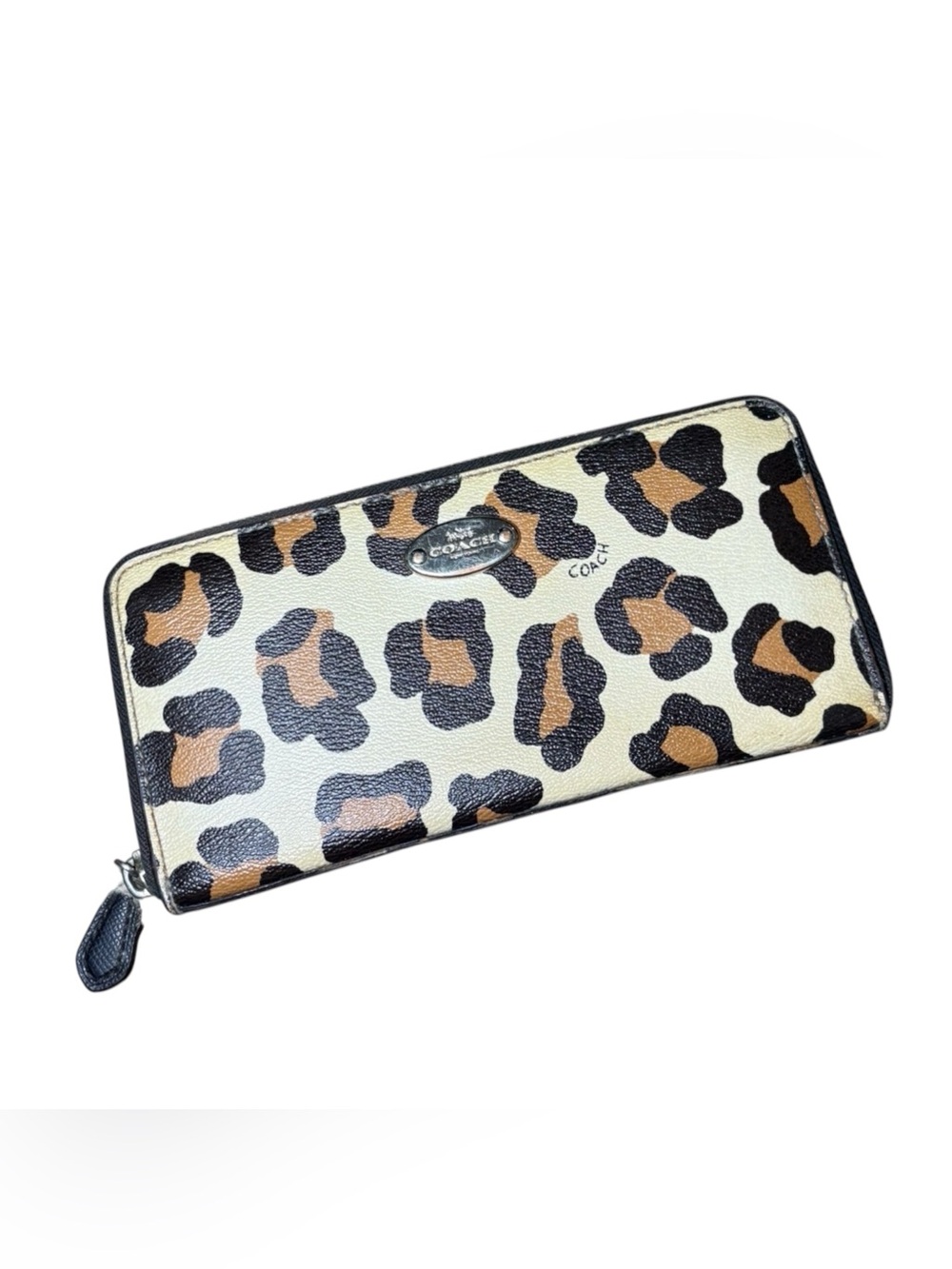 Y2K vintage Coach Leopard Print Zip Around Wallet in Cream, Brown and Black